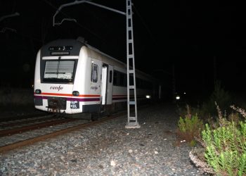 Cinc ferits greus pel xoc d’una locomotora amb un tren de la línia Barcelona-Tortosa a Vila-seca