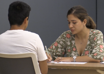 Kronospan selecciona els seus primers treballadors per a la nova fàbrica de Tortosa