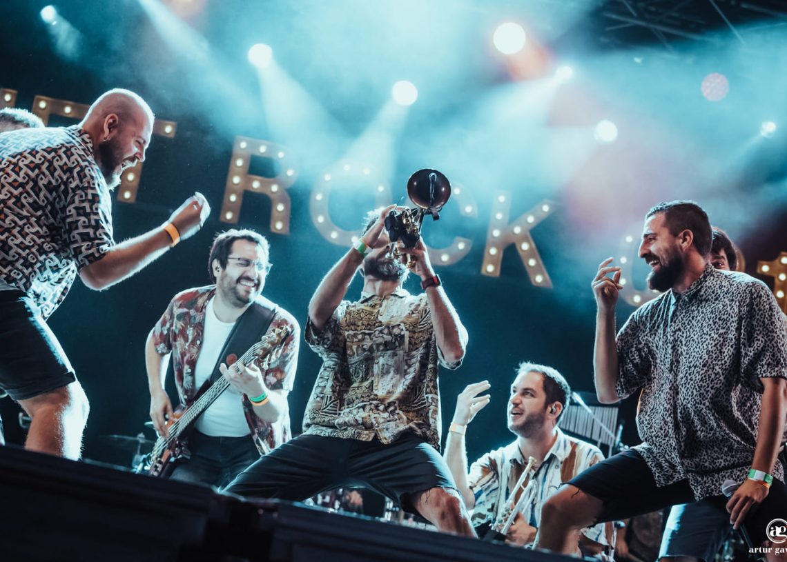 La Fúmiga, Els Catarres i El Diluvi, al primer festival Abella Rock del Perelló