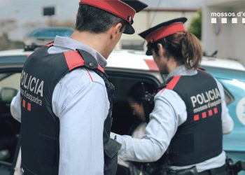 Detingut un metge a Tortosa per gravar els genitals d’un pacient durant una revisió