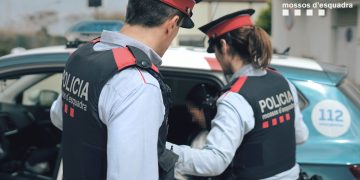 Detingut un metge a Tortosa per gravar els genitals d’un pacient durant una revisió