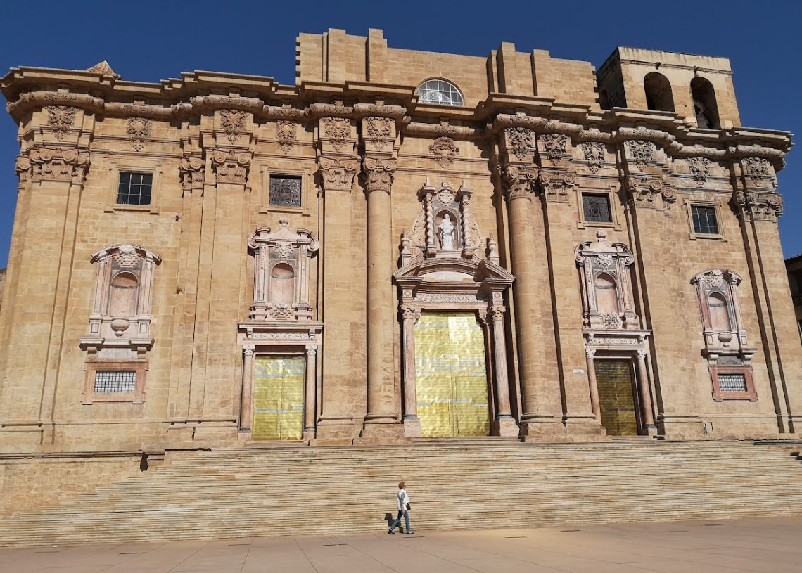 Denuncien que Tortosa no autoritza un acte feminista a la nova plaça de la Catedral