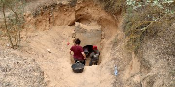 Recuperen un polvorí i un refugi de la fàbrica d’explosius de Flix, abandonada durant la Guerra Civil