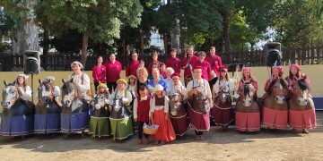 Els Gaiters de l’Aguilot bategen els nous cavallets infantils, que s’estrenaran pel Renaixement