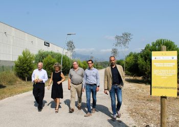 Mobilitat sostenible entre Tortosa i Roquetes, amb l’enllumenat solar de la Via Verda