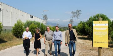 Mobilitat sostenible entre Tortosa i Roquetes, amb l’enllumenat solar de la Via Verda
