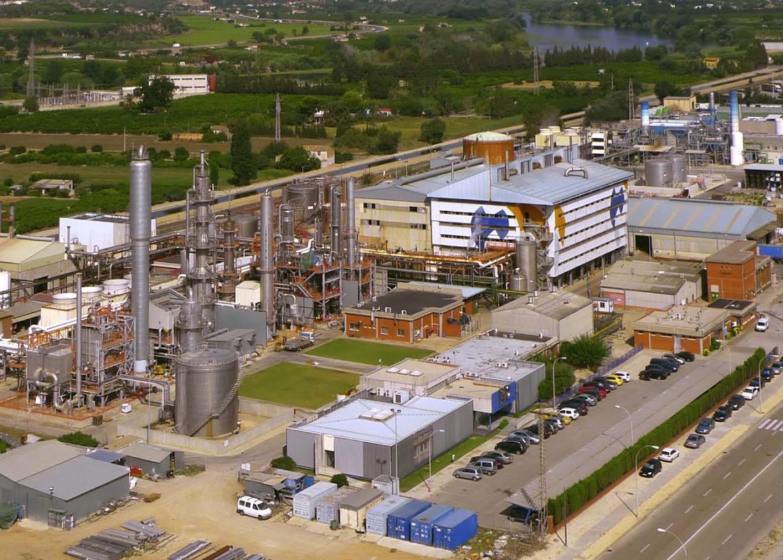 Ercros Tortosa redueix un 28% les emissions de CO₂ i aposta per l’eficiència energètica