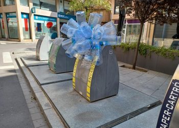 Tortosa triplica en nou mesos les sancions per abocar els residus fora dels contenidors