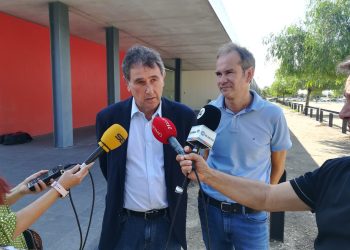 El PSC i Movem porten al Parlament el malestar pels robatoris de garrofes a l’Ebre