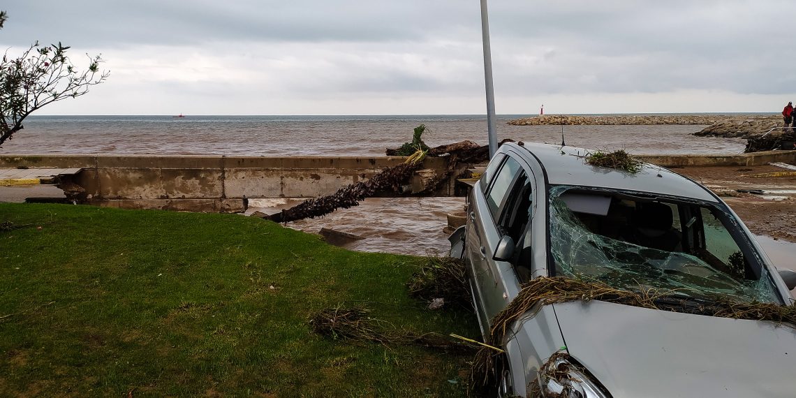 [#Fotogaleria] Les Cases d’Alcanar: la mateixa foto, un any després dels aiguats