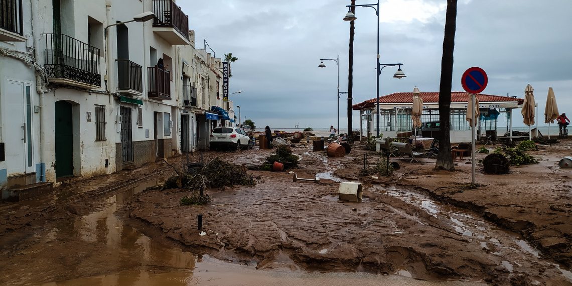 [#Fotogaleria] Les Cases d’Alcanar: la mateixa foto, un any després dels aiguats