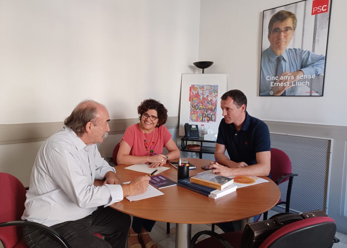 El PSC matisa que la llei de residus sí permet la crema de restes vegetals als pagesos