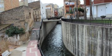 Localitzen el cos sense vida d’una dona al canal d’Amposta