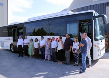 Territori posa en circulació al Montsià el primer bus de transport públic propulsat per biogàs de quilòmetre zero