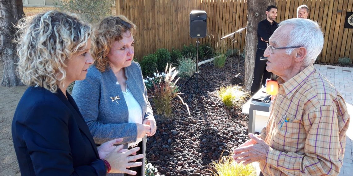 Tortosa inaugura un nou espai al cementiri per a les famílies que han perdut un nadó