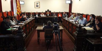 El ple de Tortosa rebutja el canvi de nom de la plaça d’Espanya, Jardins del Príncep i plaça d’Alfons XII