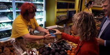 Prop de 700 compres en el primer cap de setmana dels Bons Tortosa, amb més de 2.000 bons utilitzats