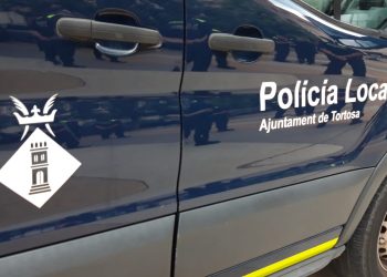 La Policia Local de Tortosa deté dos persones per robar garrofes en una finca de Jesús