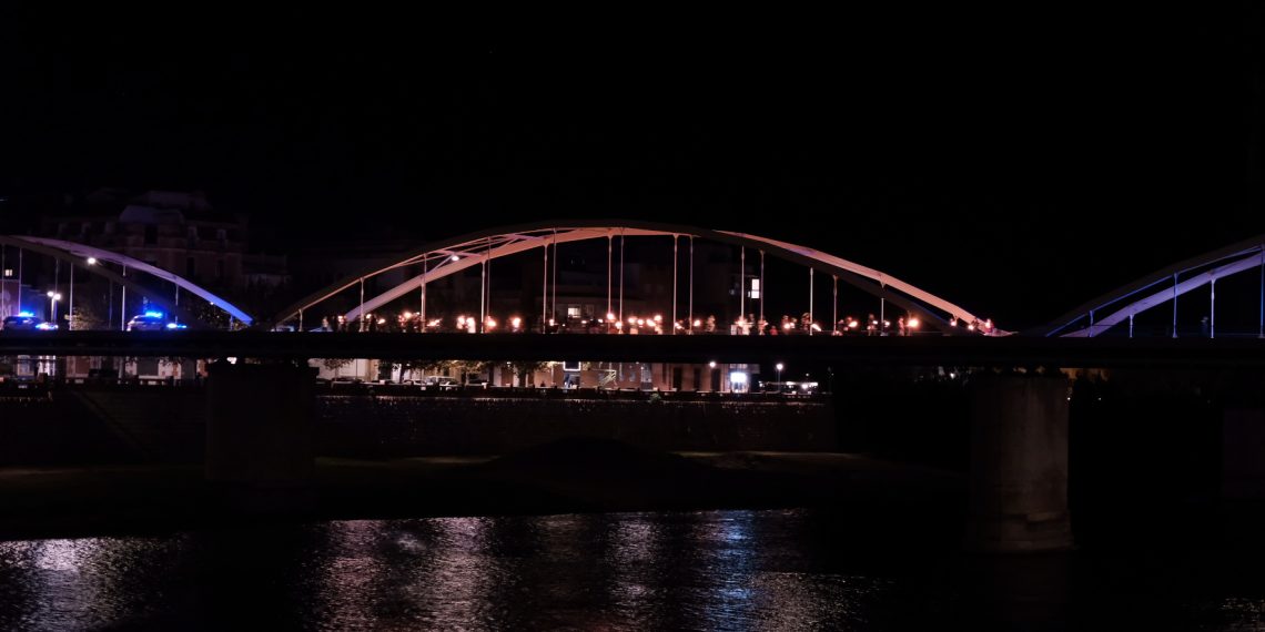 [#Fotogaleria] Les millors imatges de la Marxa de Torxes del 25-N a Tortosa