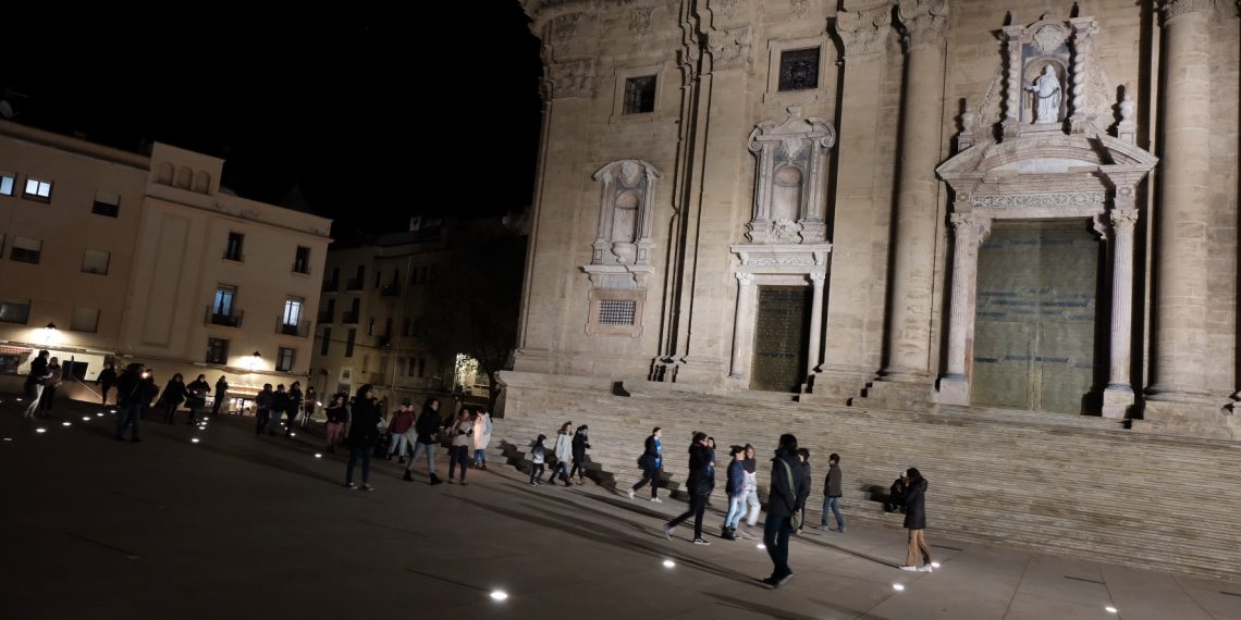 [#Fotogaleria] Les millors imatges de la Marxa de Torxes del 25-N a Tortosa