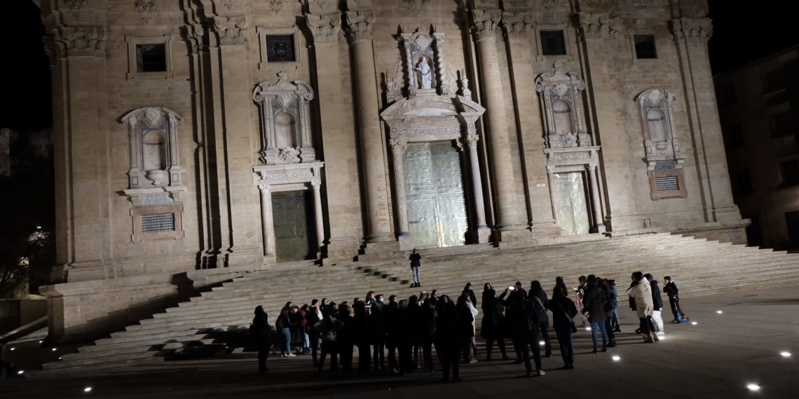[#Fotogaleria] Les millors imatges de la Marxa de Torxes del 25-N a Tortosa