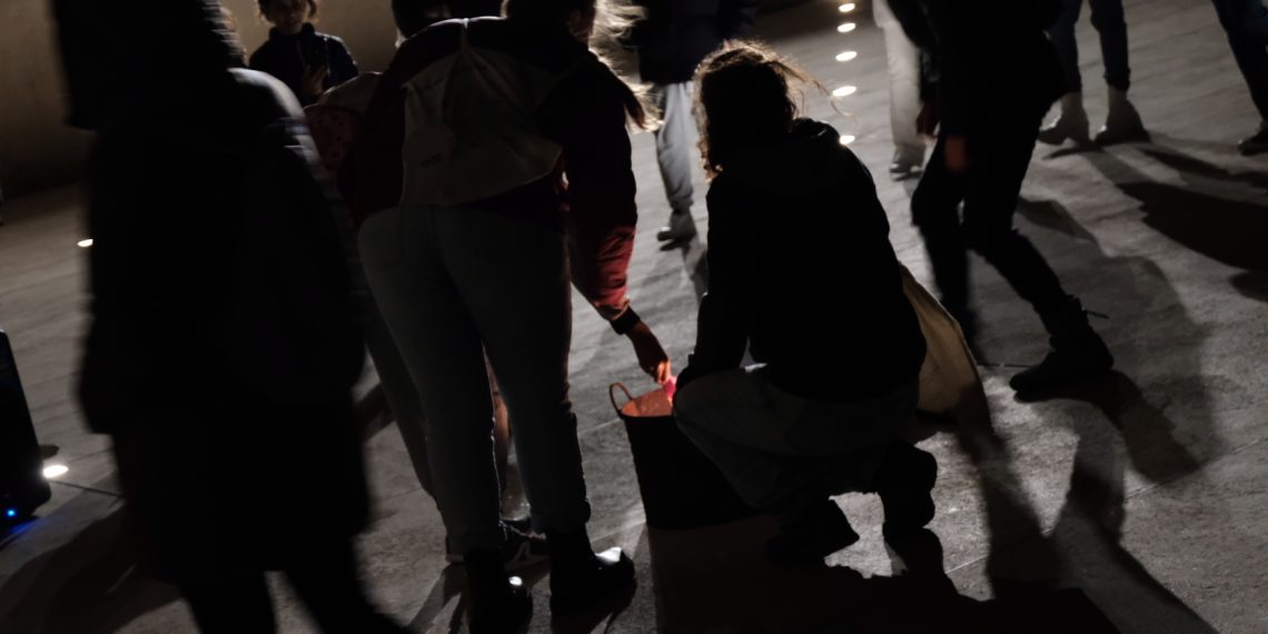 [#Fotogaleria] Les millors imatges de la Marxa de Torxes del 25-N a Tortosa