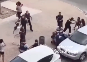 Un detingut per una baralla amb una quinzena d’implicats al barri de Ferreries