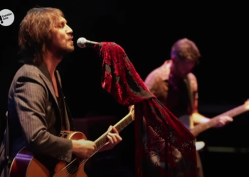 Així és ‘Carícies’, el nou tema d’Èric Vinaixa