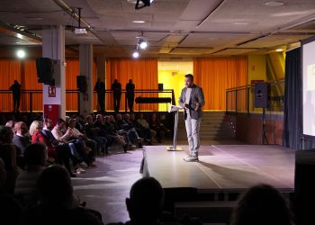 Enlairem passa comptes amb la ciutadania de Deltebre amb una assemblea oberta