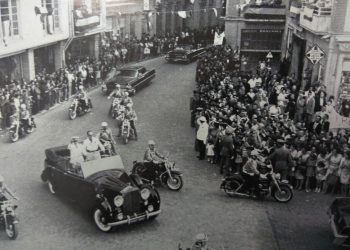 47 anys després, aquí i allà