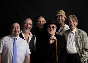 Els Quicos reivindiquen ‘el valor de cantar’ com a eina social i la transversalitat generacional de la seua música