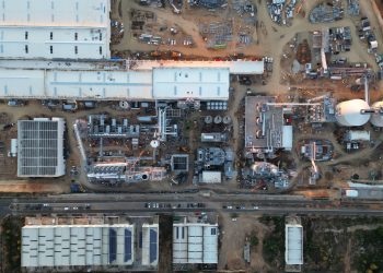 L’espectacular construcció de la nova planta de Kronospan a Tortosa