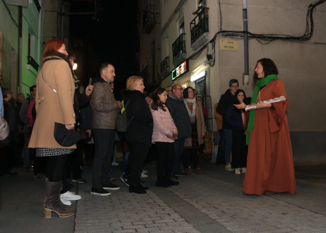 El call de Tortosa s’impregna de la llum de Hanukkah per rememorar el llegat hebreu a la ciutat