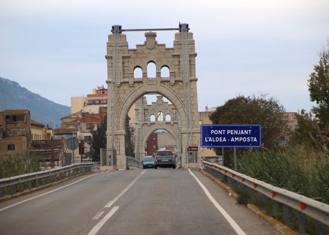 L’Aldea desmenteix la innocentada sobre la nomenclatura del Pont Penjant d’Amposta