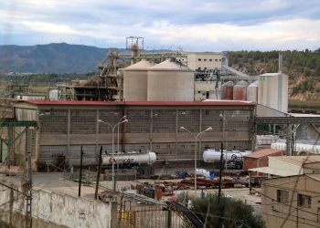 Ercros farà un tancament gradual de la planta de Flix, mentre tindrà estoc