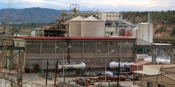 Ercros farà un tancament gradual de la planta de Flix, mentre tindrà estoc