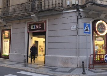 Circ tanca després d’una dècada venent jocs i joguines ‘de tota la vida’ a Tortosa