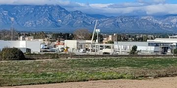 Burger King aixeca una altra nau al costat del seu restaurant als Portals de Tortosa