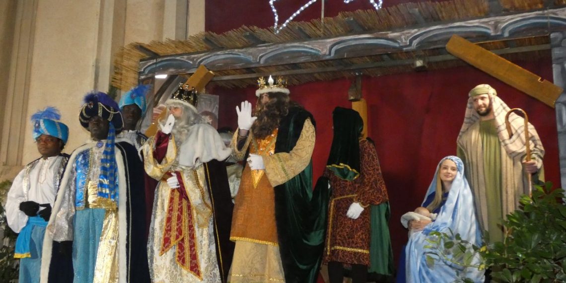 [#Fotogaleria 📸 ] La Cavalcada Màgica dels Reis Mags de Tortosa, des de dins