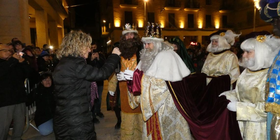 [#Fotogaleria 📸 ] La Cavalcada Màgica dels Reis Mags de Tortosa, des de dins