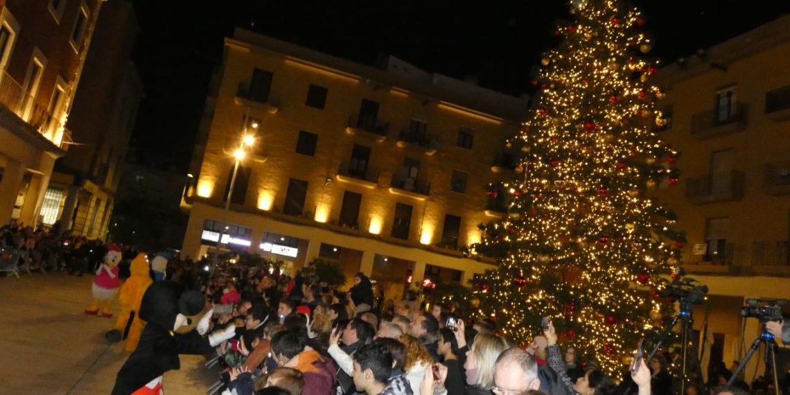 [#Fotogaleria 📸 ] La Cavalcada Màgica dels Reis Mags de Tortosa, des de dins