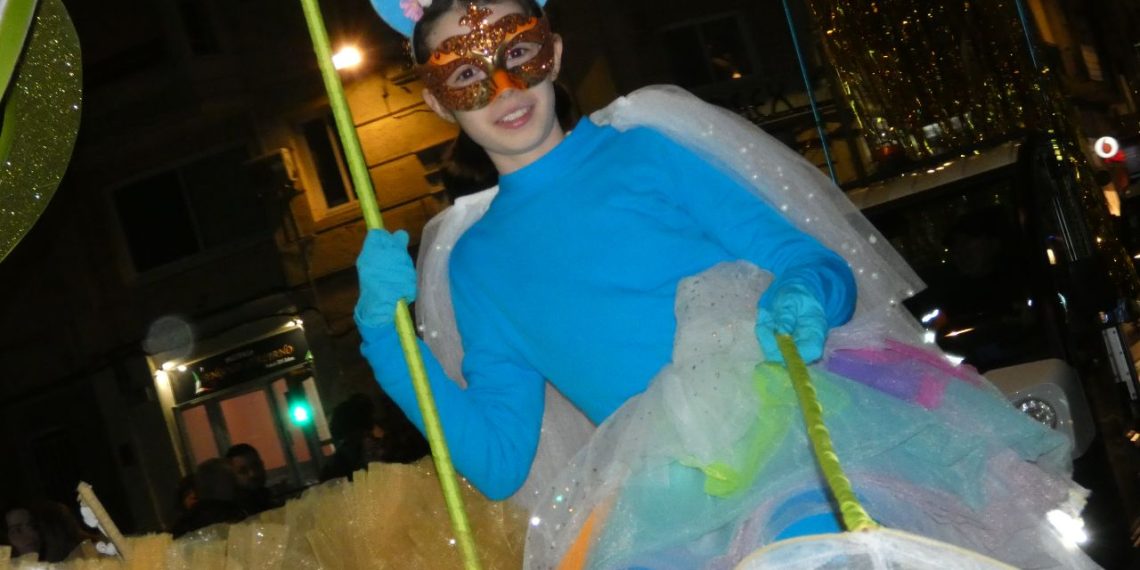 [#Fotogaleria 📸 ] La Cavalcada Màgica dels Reis Mags de Tortosa, des de dins