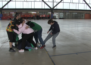 Rugbi inclusiu a Tortosa entre alumnes de la URV a l’Ebre i del col·legi Sant Jordi