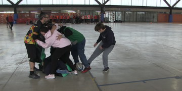 Rugbi inclusiu a Tortosa entre alumnes de la URV a l’Ebre i del col·legi Sant Jordi