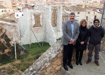 Així són els nous murals de Roc Blackblock que repassen la història de Tortosa