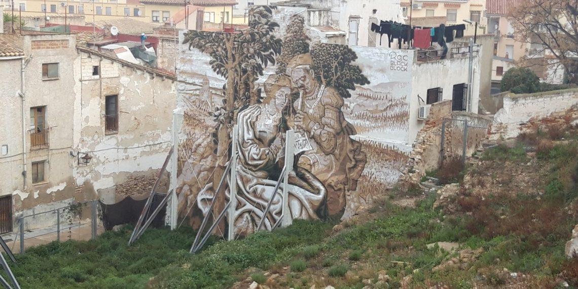 Així són els nous murals de Roc Blackblock que repassen la història de Tortosa