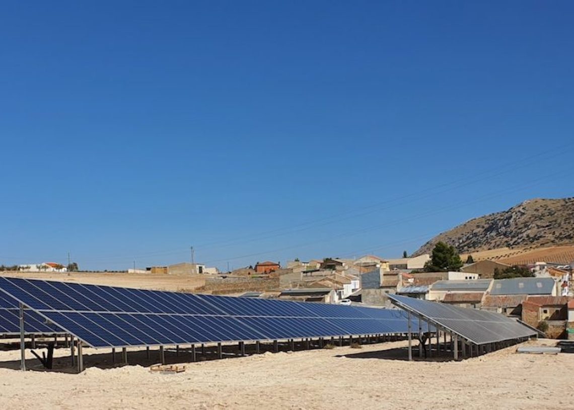 Projecten a Gandesa el quart parc solar a la Terra Alta, amb 48.500 panells fotovoltaics
