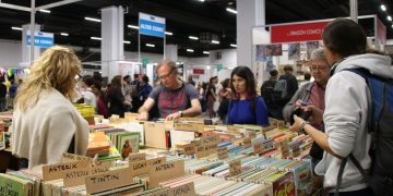 Escolars, ‘otakus’ i aficionats omplen el Comic Barcelona en una edició que recupera els convidats internacionals