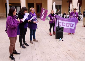 Eliminar la bretxa salarial i la corresponsabilitat a la llar: reivindicacions sindicals del 8-M a Tortosa