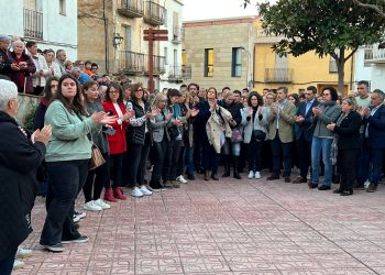 Garcia mostra el dolor pel crim de la jove veïna i exigeix que ‘sigui l’últim’ feminicidi